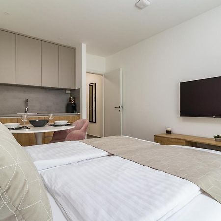 Luxury Apartments Magali Ровінь Екстер'єр фото