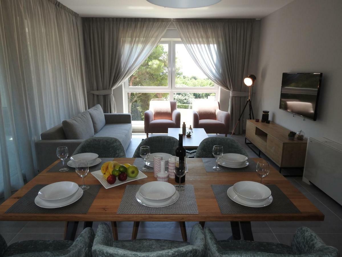 Luxury Apartments Magali Ровінь Екстер'єр фото