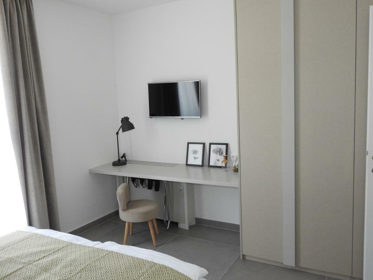 Luxury Apartments Magali Ровінь Екстер'єр фото