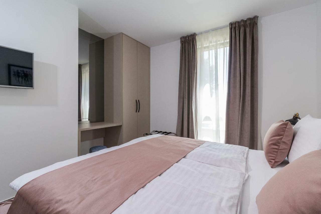 Luxury Apartments Magali Ровінь Екстер'єр фото