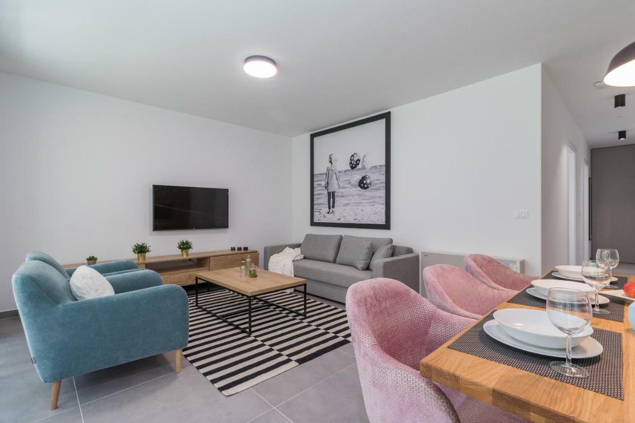 Luxury Apartments Magali Ровінь Екстер'єр фото