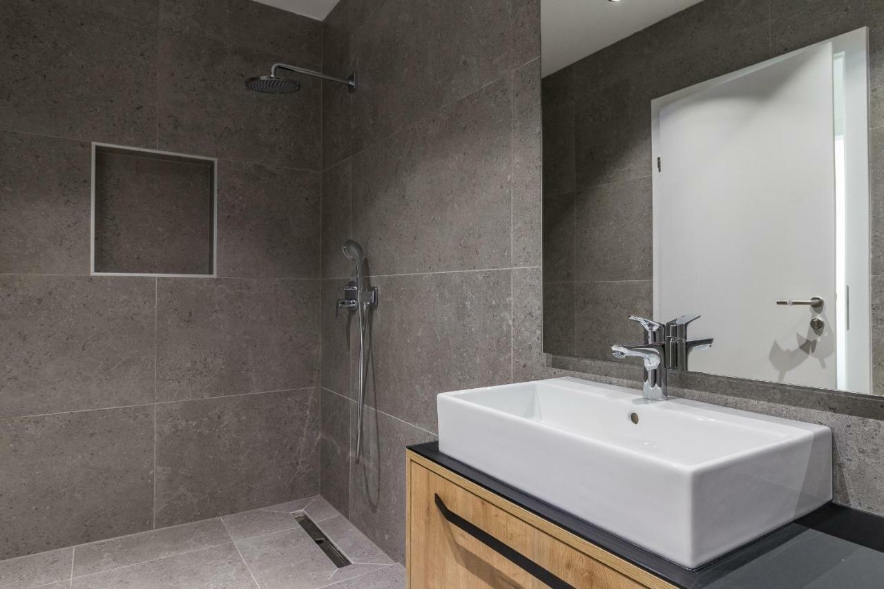 Luxury Apartments Magali Ровінь Екстер'єр фото