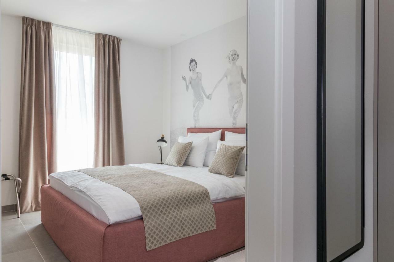 Luxury Apartments Magali Ровінь Екстер'єр фото