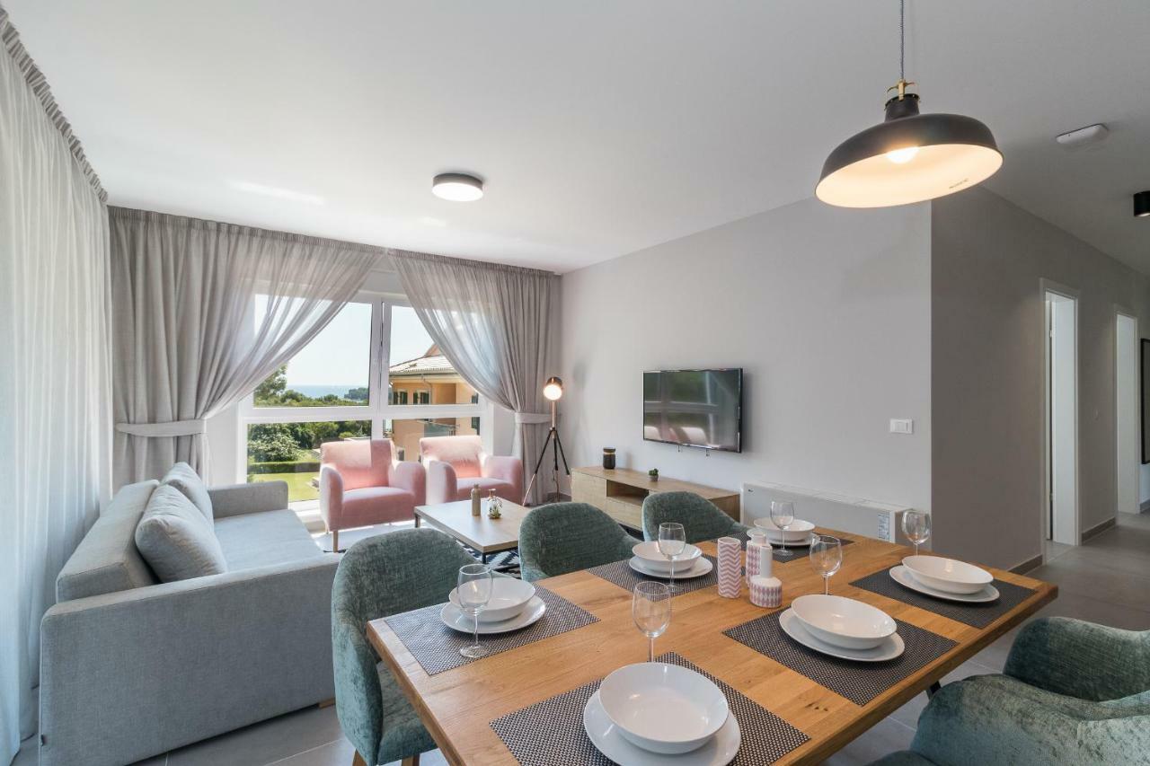 Luxury Apartments Magali Ровінь Екстер'єр фото