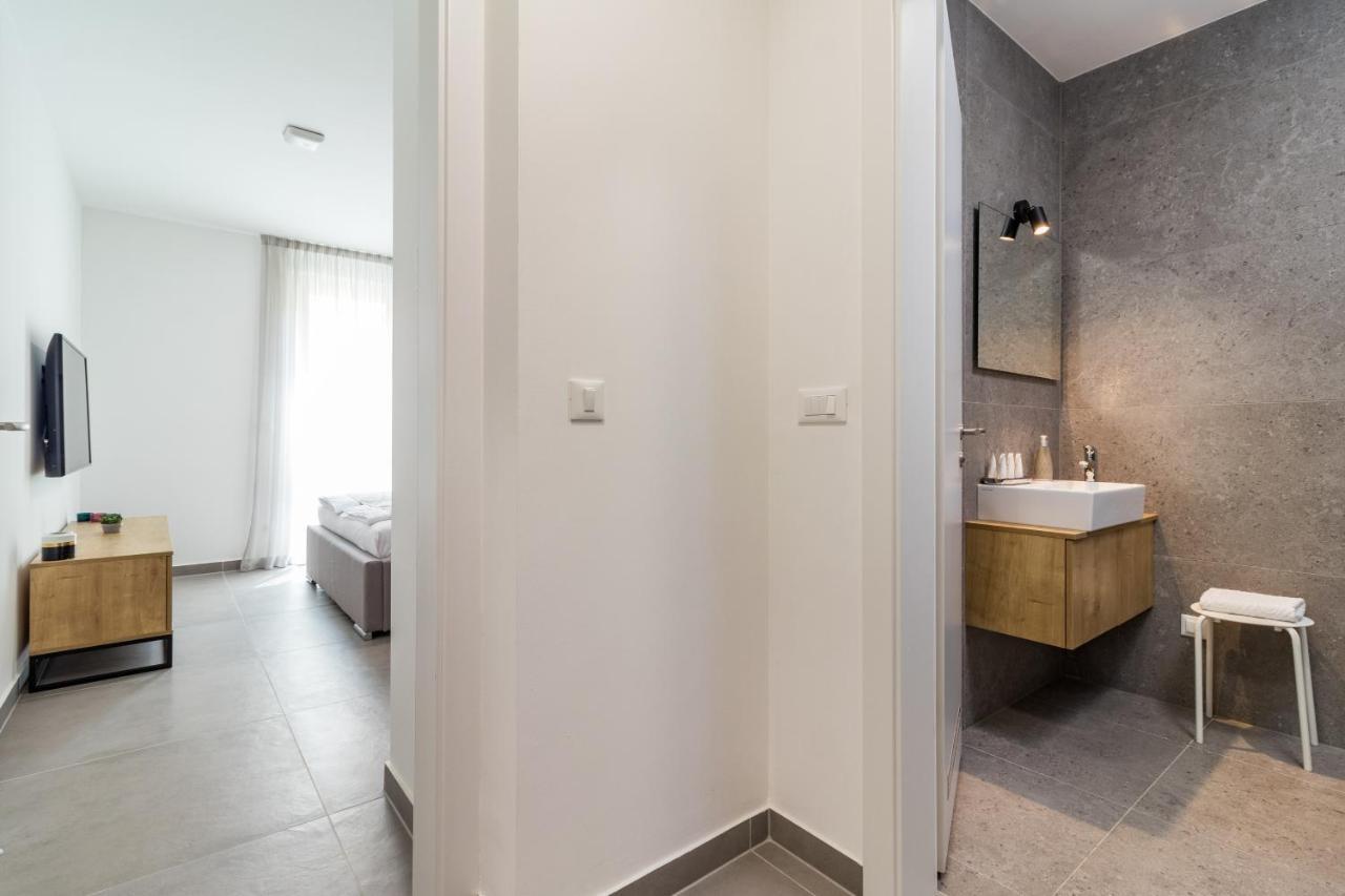 Luxury Apartments Magali Ровінь Екстер'єр фото